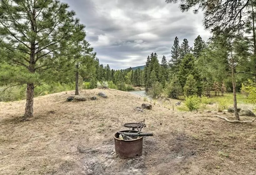 Quiet Riverside Retreat: Hike, Fish & Ski!