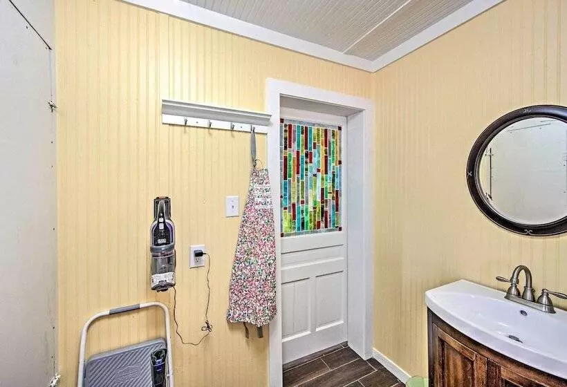 Renovated  Carnegie Cottage    Walk To Dtwn!