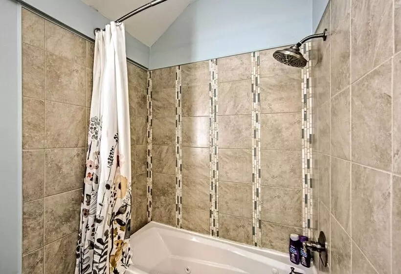 Renovated  Carnegie Cottage    Walk To Dtwn!