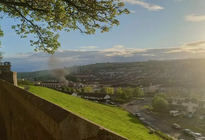 Residenssi Helens House Derry City Centre Remarkable 3 Bed