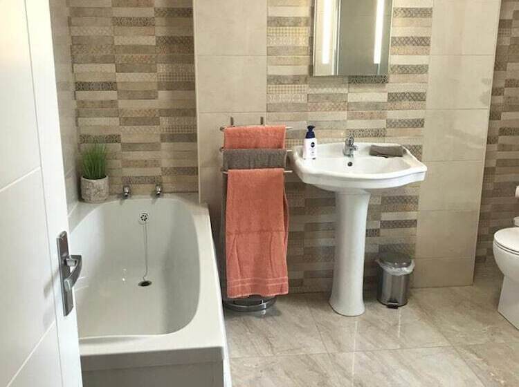 إقامة Helens House Derry City Centre Remarkable 3 Bed