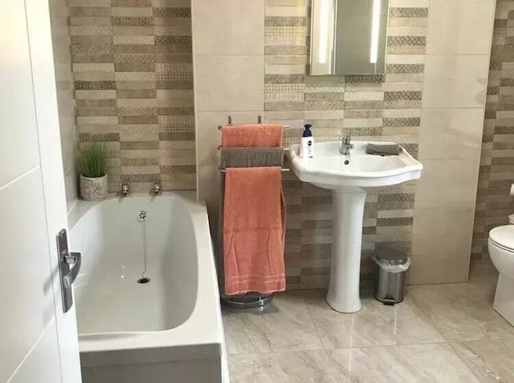 Residenssi Helens House Derry City Centre Remarkable 3 Bed