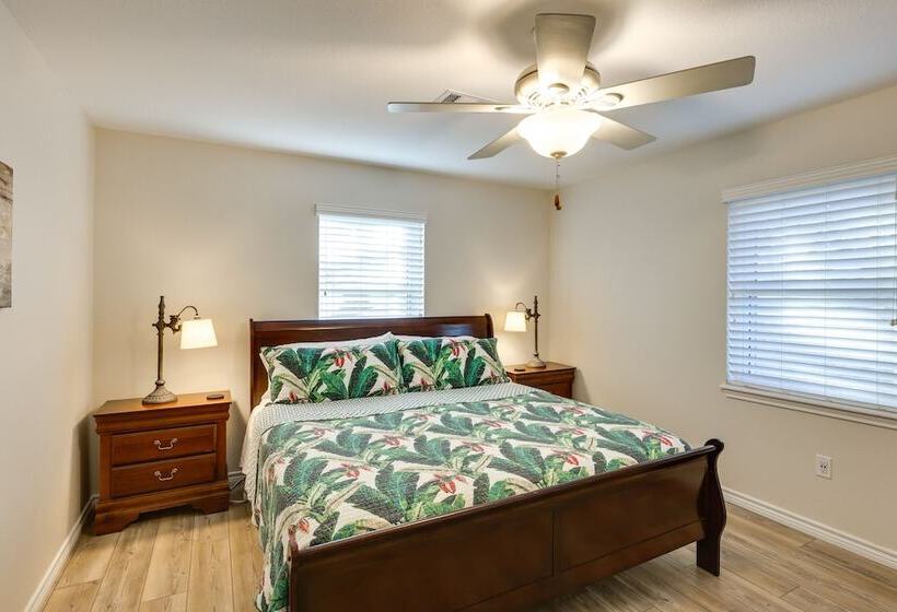 Serene Lakefront Home In Hot Springs W/ Boat Dock!