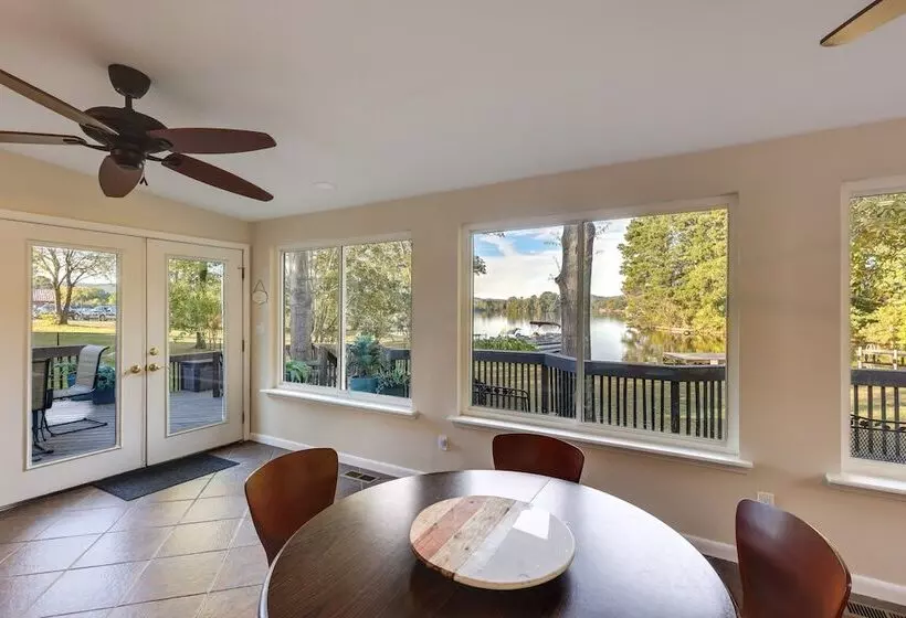 Serene Lakefront Home In Hot Springs W/ Boat Dock!