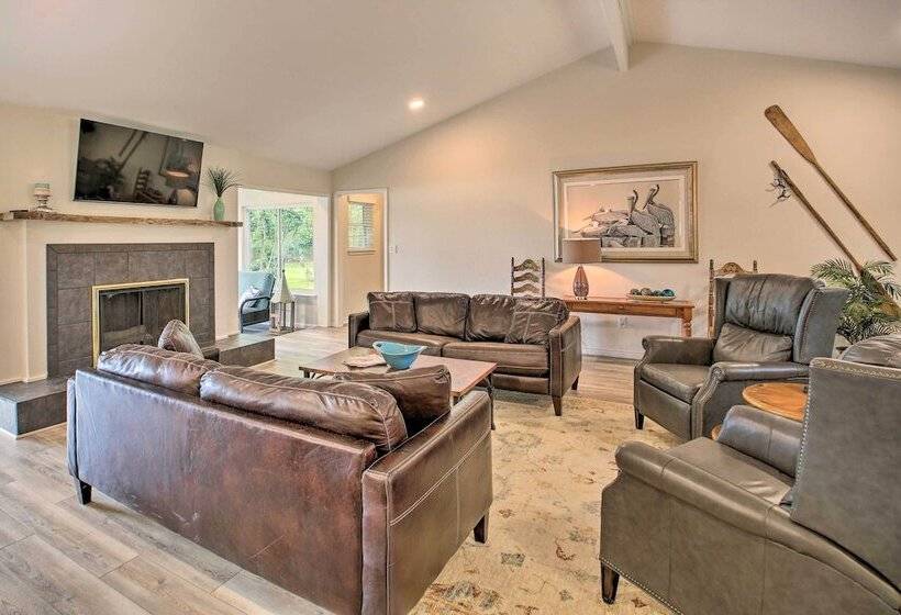 Serene Lakefront Home In Hot Springs W/ Boat Dock!