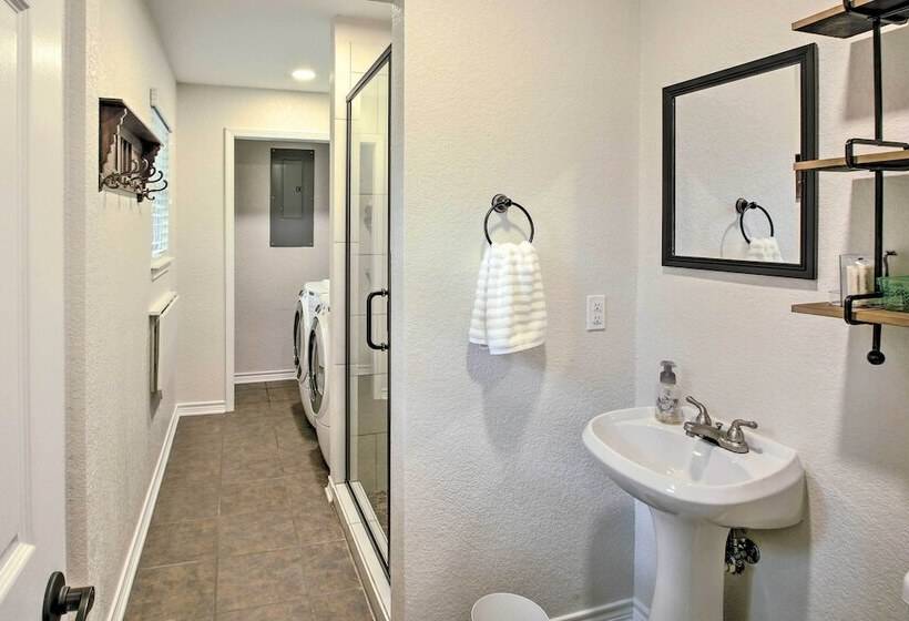 Serene Lakefront Home In Hot Springs W/ Boat Dock!