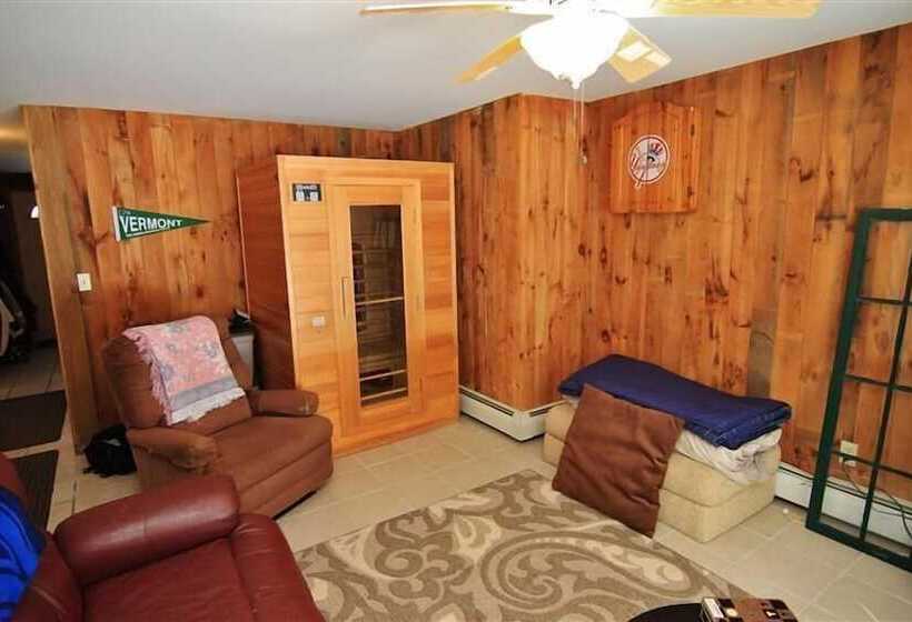 South Londonderry Home, Walk To Magic Mtn Ski Area