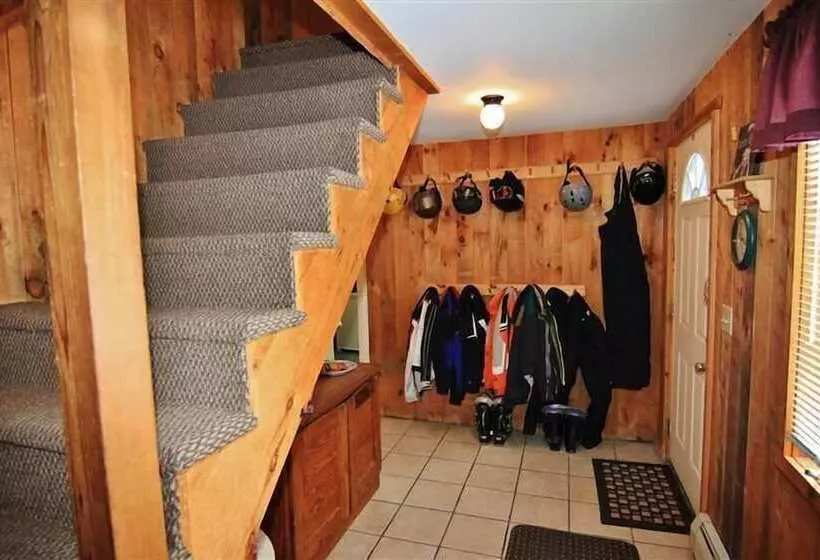 South Londonderry Home, Walk To Magic Mtn Ski Area