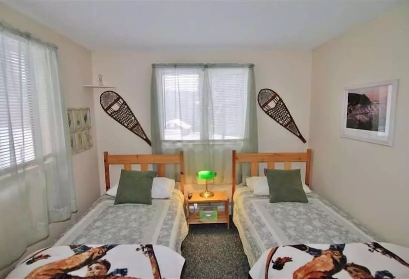 South Londonderry Home, Walk To Magic Mtn Ski Area