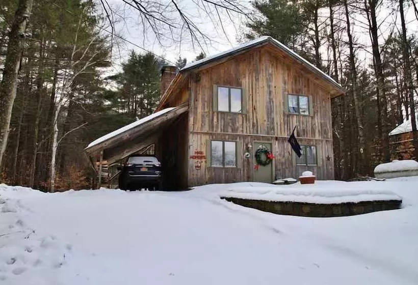 South Londonderry Home, Walk To Magic Mtn Ski Area