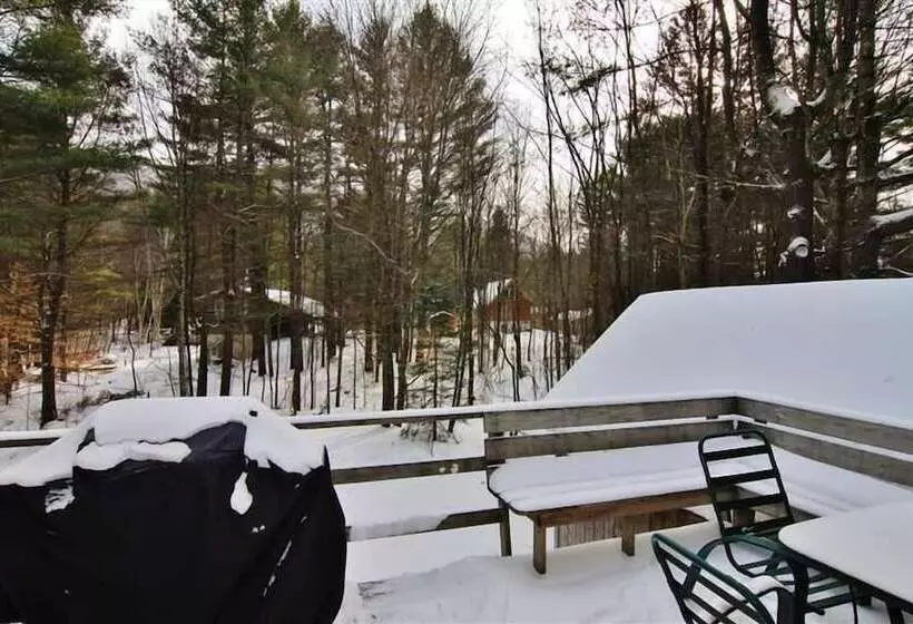 South Londonderry Home, Walk To Magic Mtn Ski Area