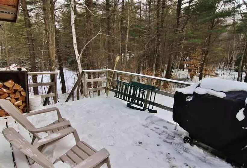 South Londonderry Home, Walk To Magic Mtn Ski Area