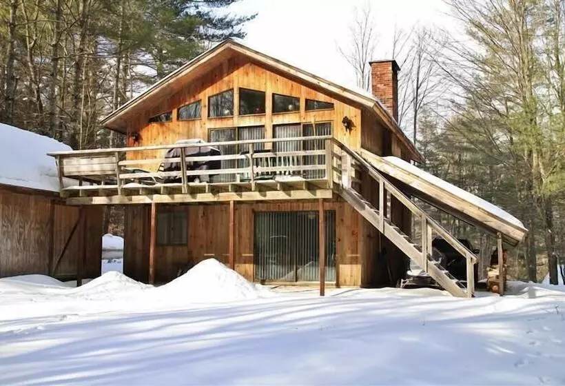 South Londonderry Home, Walk To Magic Mtn Ski Area