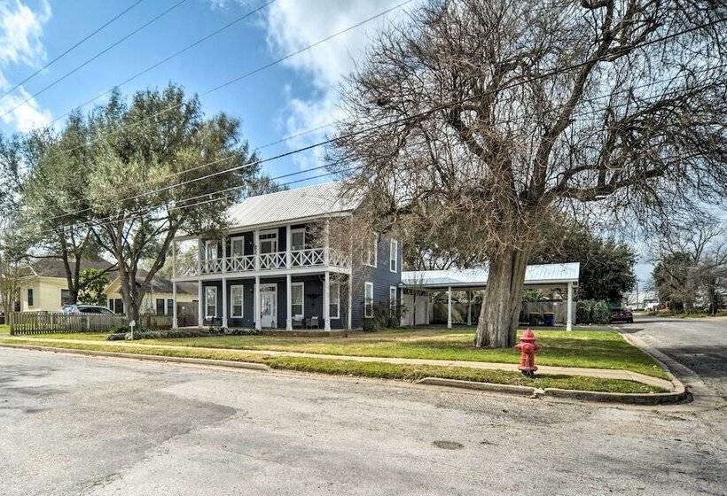 Spacious Abode, Walk To Texas Heroes Square!