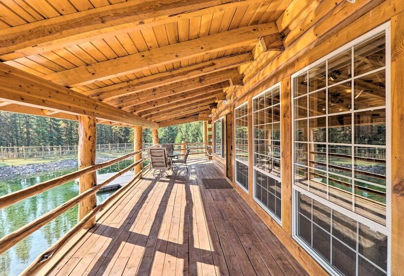 Stunning Montana Retreat: Hot Tub, On Site Hiking!