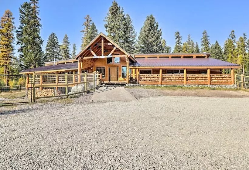 Stunning Montana Retreat: Hot Tub, On Site Hiking!