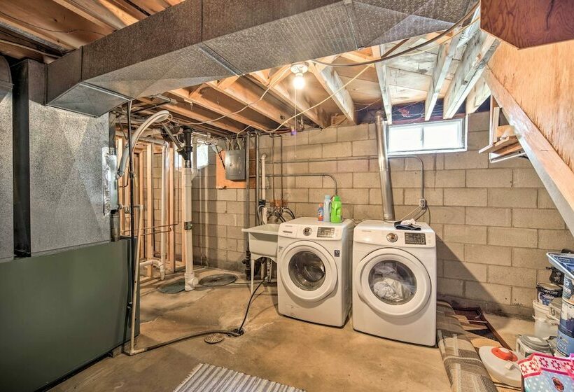 Sunny Cloquet Home 2 Mi To St. Louis River!