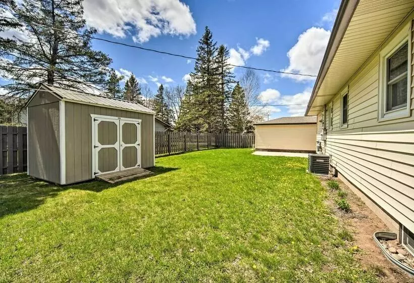 Sunny Cloquet Home   2 Mi To St. Louis River!