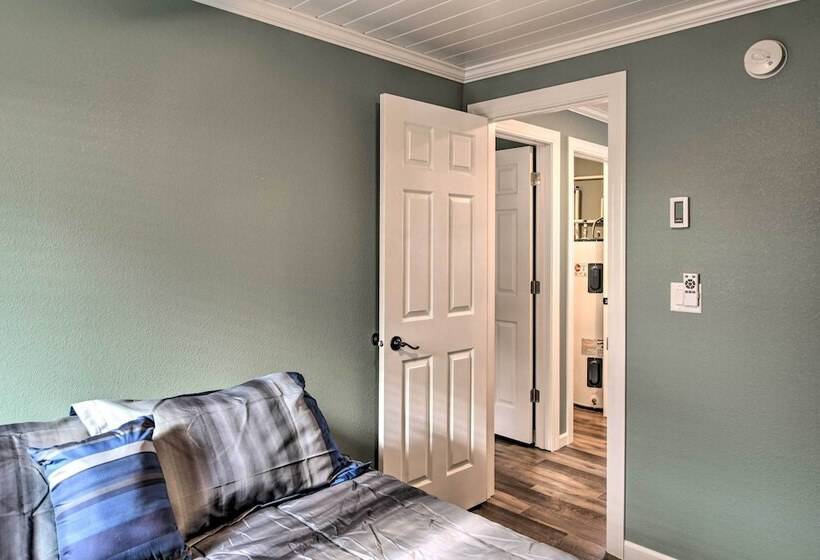 The Lakefront Home 5 Minutes From Detroit Lakes!