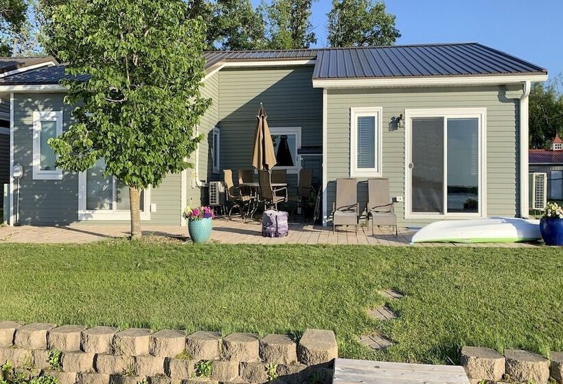 The Lakefront Home 5 Minutes From Detroit Lakes!