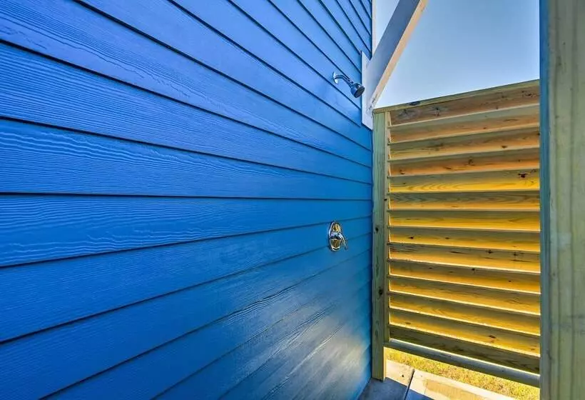 < 1 Mi To Coast: Jamaica Beach Home W/ Pool Access