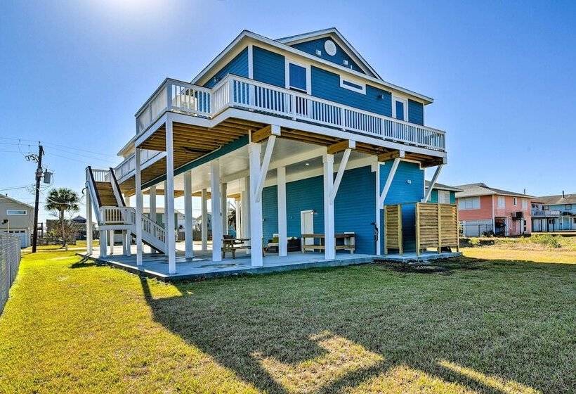 < 1 Mi To Coast: Jamaica Beach Home W/ Pool Access