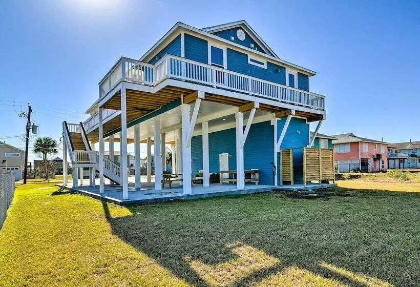 < 1 Mi To Coast: Jamaica Beach Home W/ Pool Access