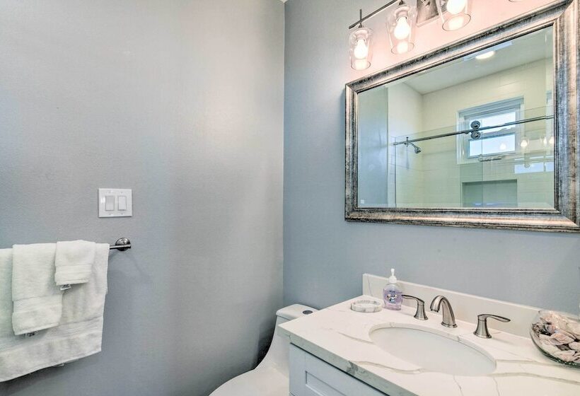 < 1 Mi To Coast: Jamaica Beach Home W/ Pool Access