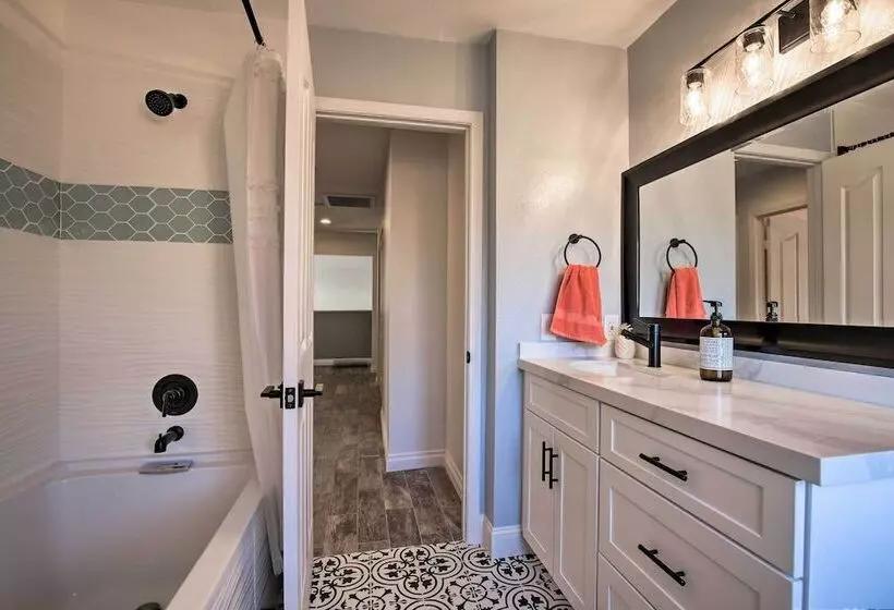 Upscale Palm Desert Oasis W/ Bbq   Near Golf!