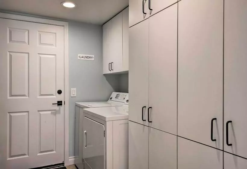 Upscale Palm Desert Oasis W/ Bbq   Near Golf!