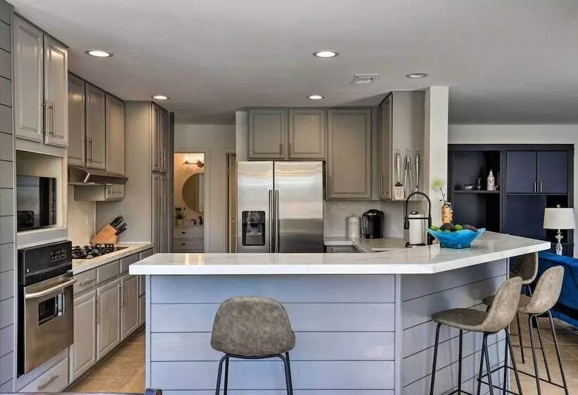 Upscale Palm Desert Oasis W/ Bbq   Near Golf!