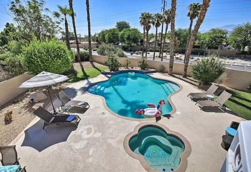 Upscale Palm Desert Oasis W/ Bbq   Near Golf!