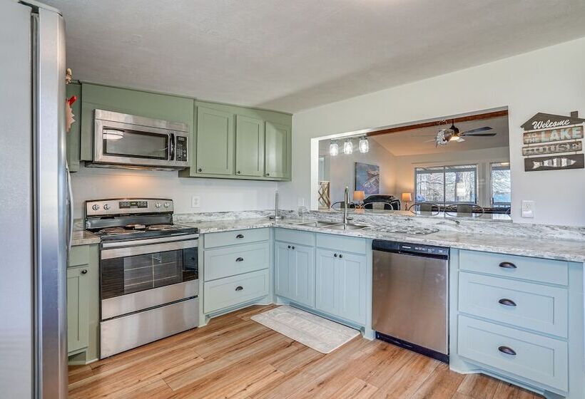 Waterfront Louisiana Home W/ Private Boat Launch!