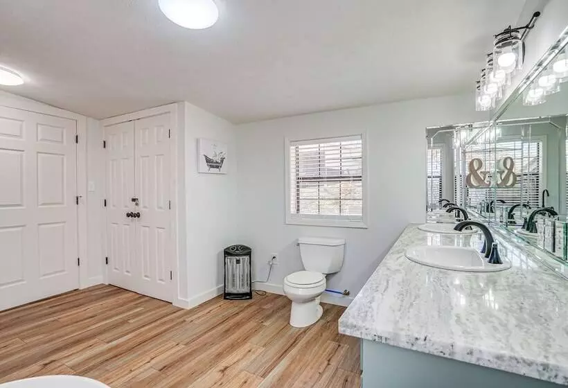 Waterfront Louisiana Home W/ Private Boat Launch!