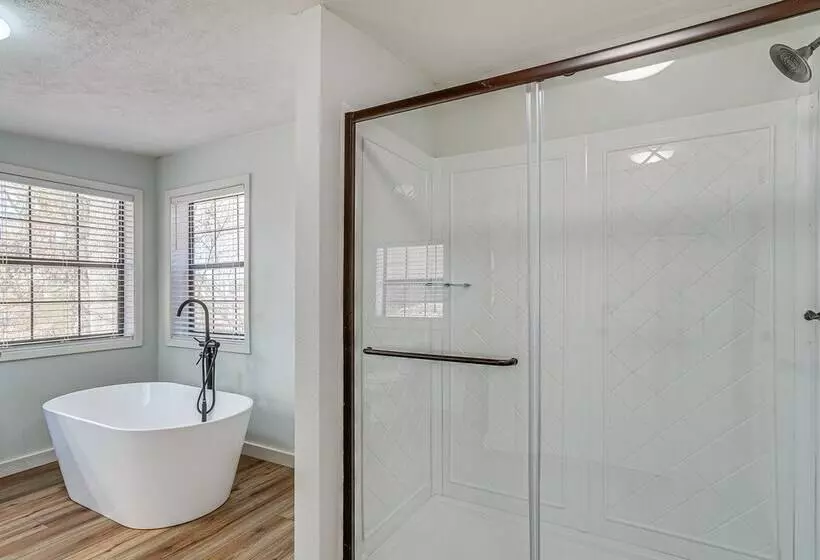 Waterfront Louisiana Home W/ Private Boat Launch!