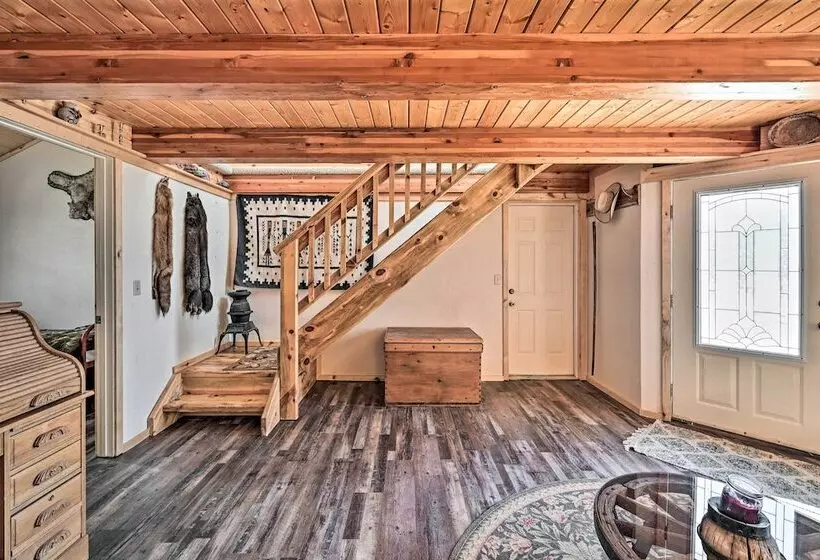 4 Season Mountain Escape With Breathtaking View!