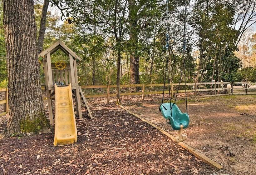 Aberdeen Family Home W/ Fire Pit & Deck