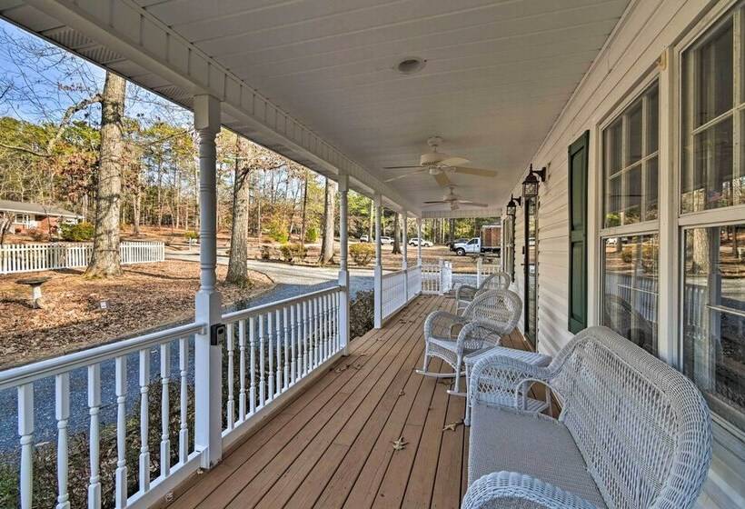 Aberdeen Family Home W/ Fire Pit & Deck