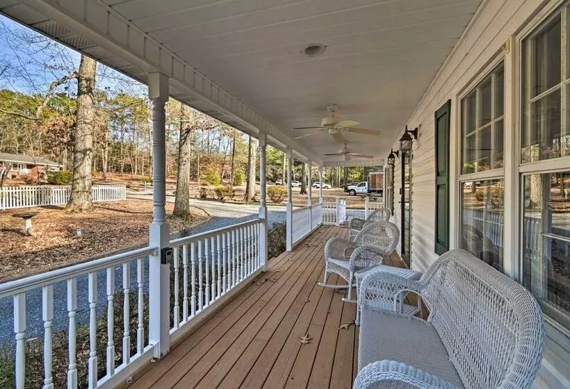 Aberdeen Family Home W/ Fire Pit & Deck