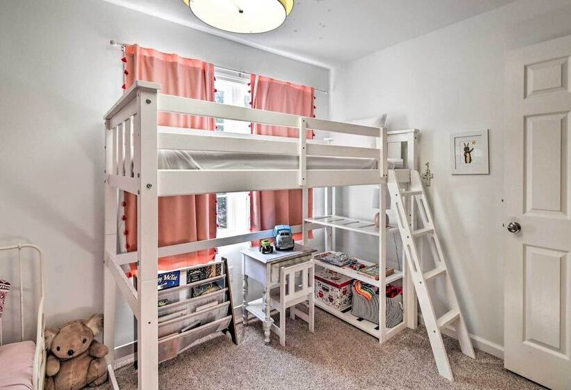 Aberdeen Family Home W/ Fire Pit & Deck