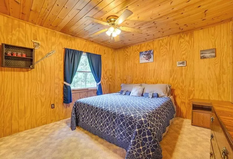 Atlanta Waterfront Cabin W/ Dock & Kayaks!