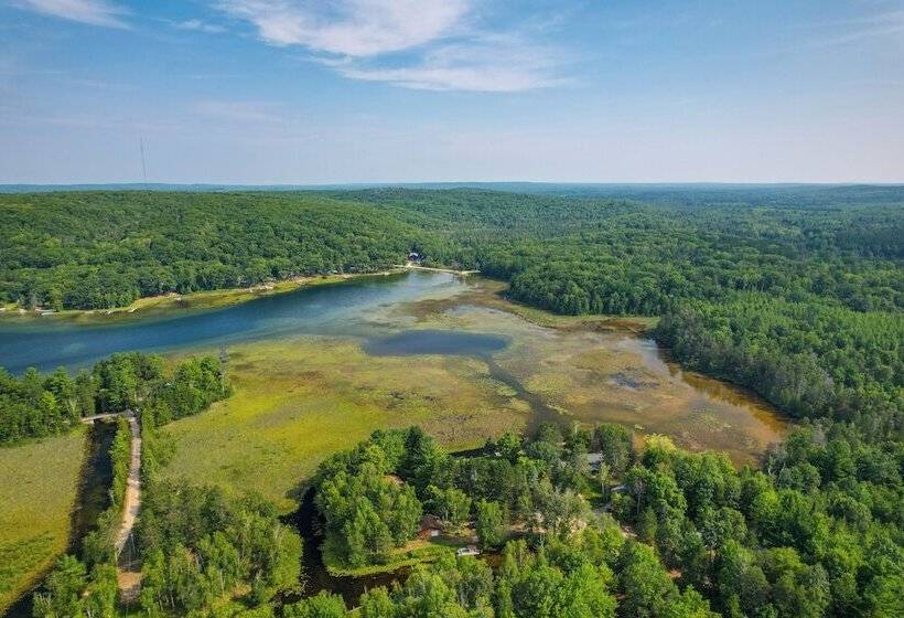 Atlanta Waterfront Cabin W/ Dock & Kayaks!