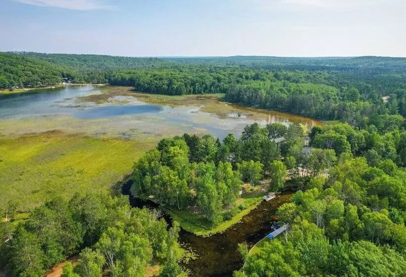 Atlanta Waterfront Cabin W/ Dock & Kayaks!