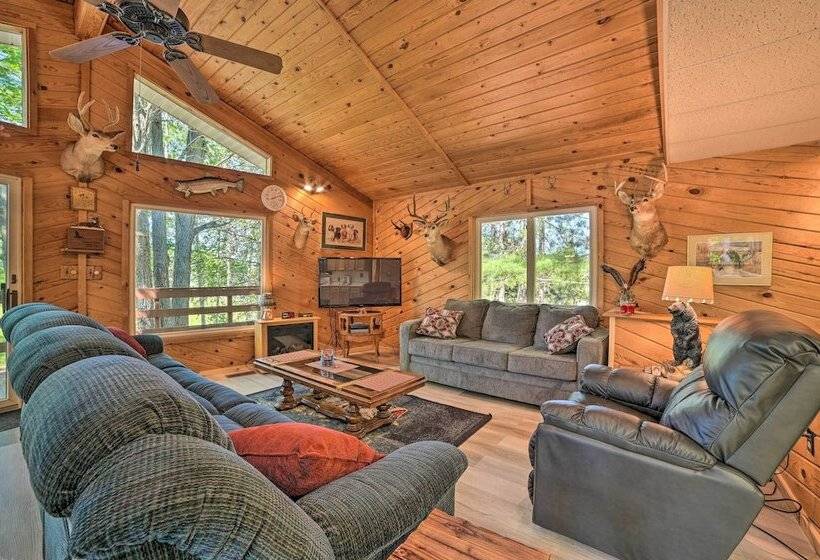 Atlanta Waterfront Cabin W/ Dock & Kayaks!