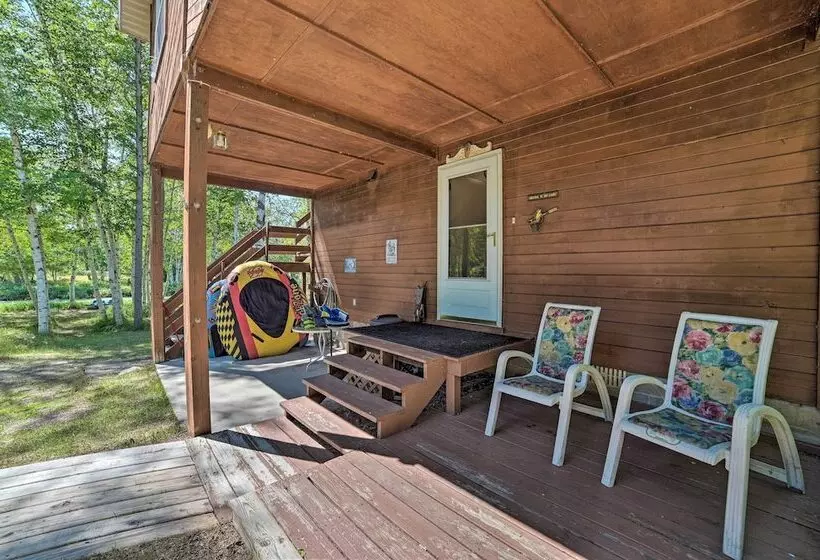Atlanta Waterfront Cabin W/ Dock & Kayaks!