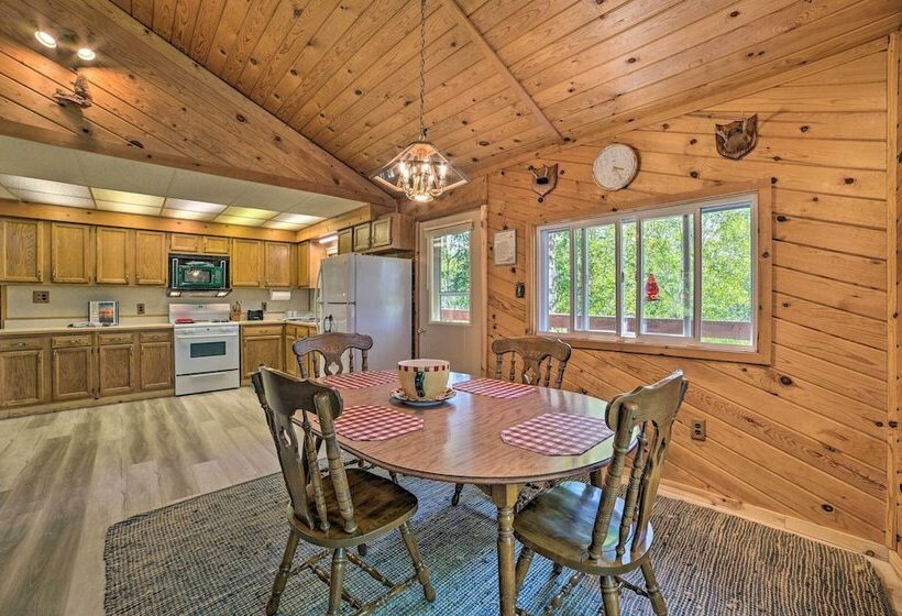 Atlanta Waterfront Cabin W/ Dock & Kayaks!