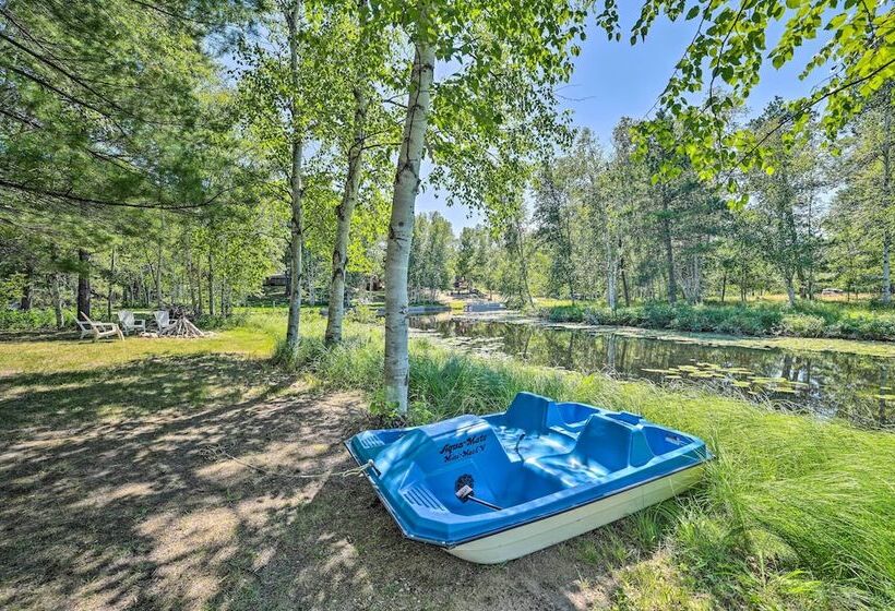 Atlanta Waterfront Cabin W/ Dock & Kayaks!