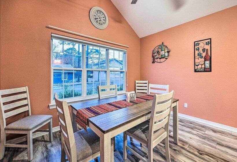 Bella Vista Home   2 Blocks To Bike & Hike!