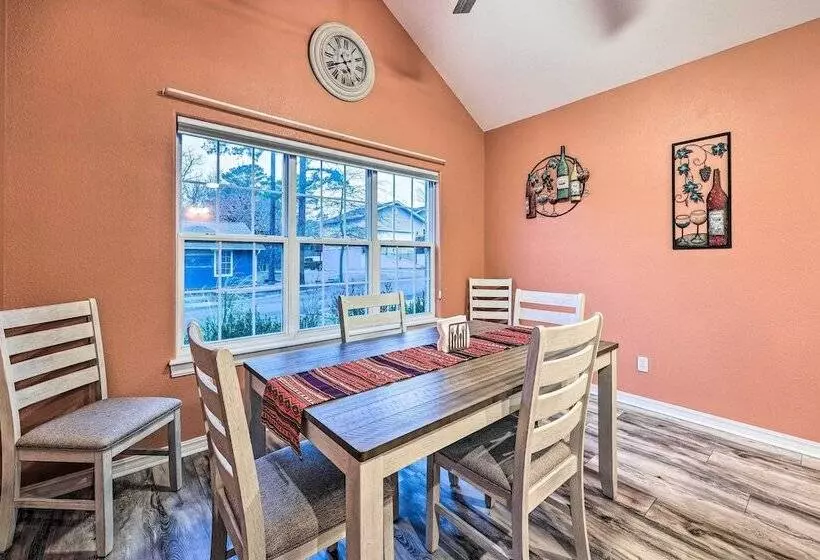 Bella Vista Home   2 Blocks To Bike & Hike!