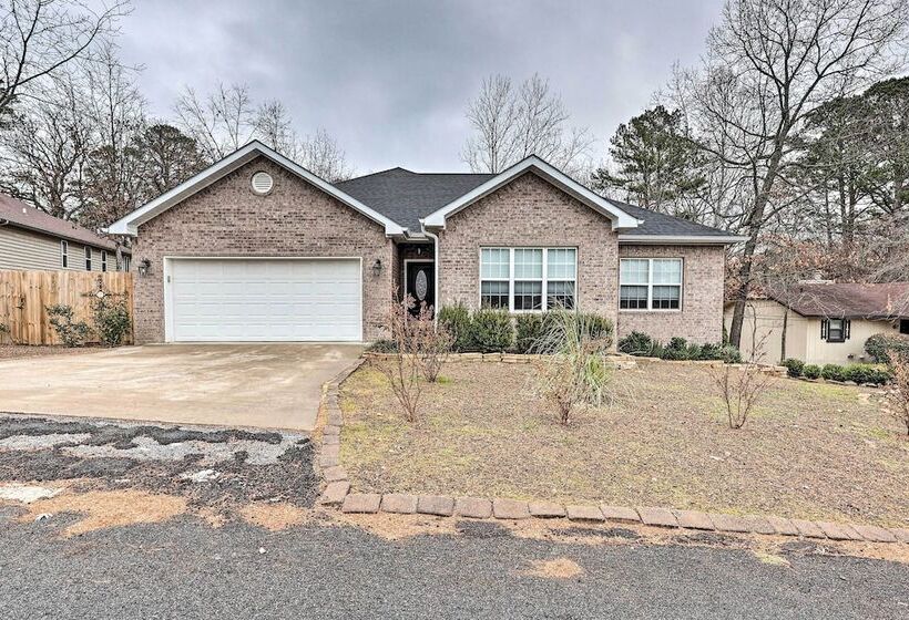 Bella Vista Home   2 Blocks To Bike & Hike!